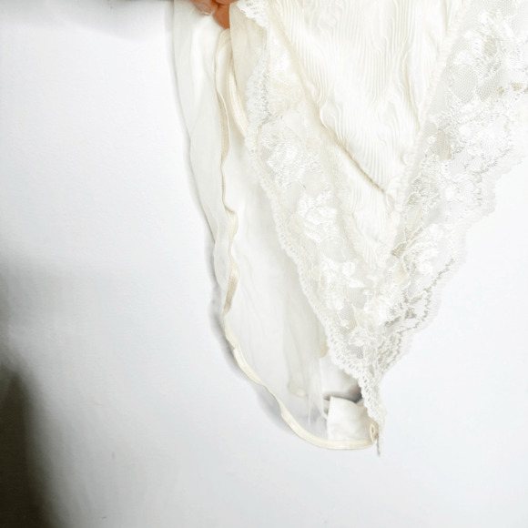 VTG CINEMA ETOILE lace high leg semi sheer teddy cream sissy womens medium M NWT - Picture 4 of 8